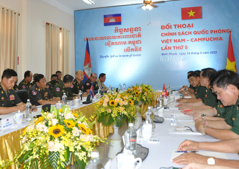Tọa đàm đối thoại Chính sách Quốc phòng Việt Nam-Campuchia lần thứ 5. Bình Phước phát triển kinh tế gắn với củng cố quốc phòng -0