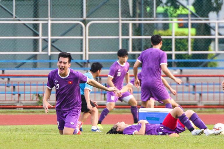 HLV Park Hang-seo và các học trò hướng tới mục tiêu 3 điểm ở lượt trận cuối bảng B -2