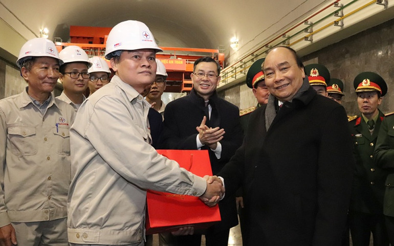 Thủ tướng Nguyễn Xuân Phúc dự khởi công Nhà máy thủy điện Hòa Bình mở rộng -0