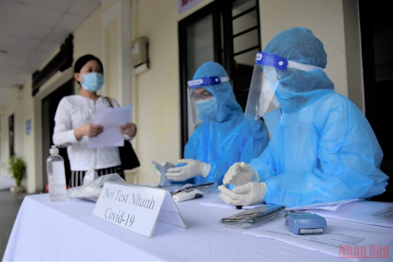 Chuyến tàu đầu tiên xuất phát từ Hà Nội sau giãn cách -0