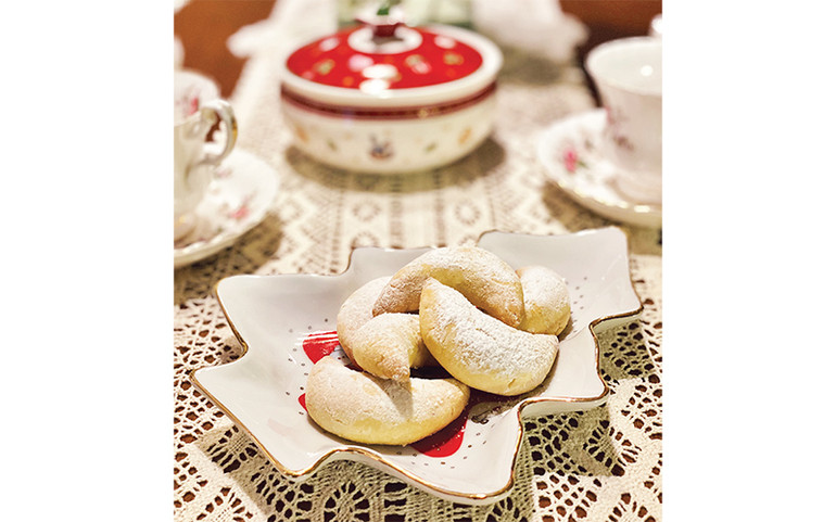 Mảnh trăng ngọt suốt mùa trăng -0