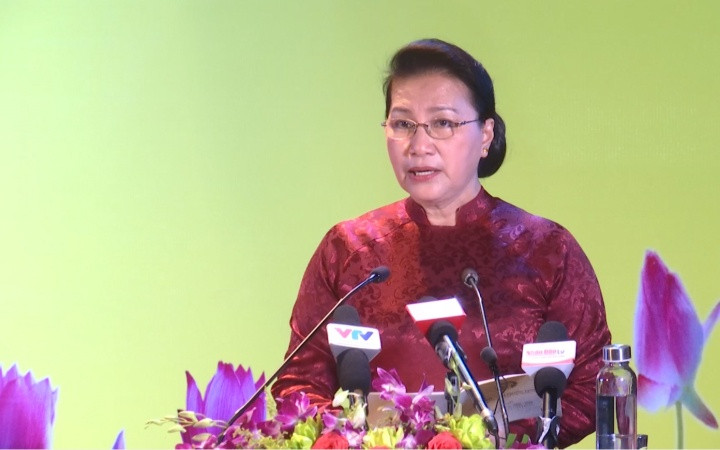Chủ tịch Quốc hội Nguyễn Thị Kim Ngân phát biểu tại buổi lễ. Chủ tịch Quốc hội Nguyễn Thị Kim Ngân dự lễ trao Bằng Tổ quốc ghi công -0