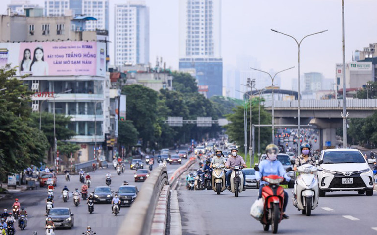 Trước đó vào chiều 16/9, Công an thành phố Hà Nội cho biết đã tháo dỡ 39 chốt kiểm soát dịch trong phân vùng 1 (vùng đỏ). (Ảnh: Minh Sơn/Vietnam+) Giao thông ở Hà Nội nhộn nhịp trong ngày đầu dỡ bỏ 39 chốt kiểm soát -1