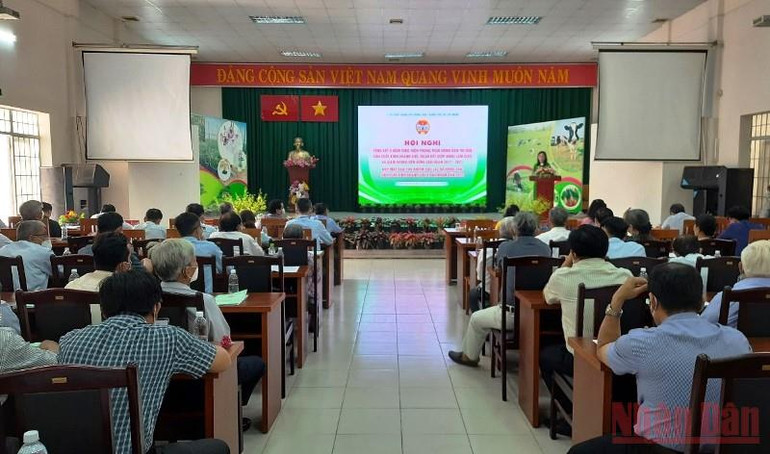 Quang cảnh Hội nghị tổng kết 5 năm thực hiện phong trào nông dân thi đua sản xuất, kinh doanh giỏi, đoàn kết giúp nhau làm giàu và giảm nghèo bền vững, giai đoạn 2017-2021 Thành phố Hồ Chí Minh tuyên dương 67 nông dân sản xuất, kinh doanh giỏi -0
