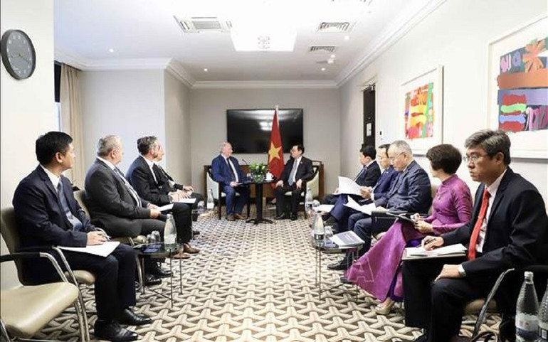 Chủ tịch Quốc hội Vương Đình Huệ tiếp lãnh đạo một số tập đoàn của Vương quốc Anh -0