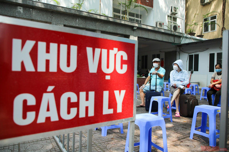 Hà Nội bắt đầu xét nghiệm Covid-19 cho những người trở về từ Đà Nẵng ảnh 12 12_Ha_Noi_test_Covid_19_Da_Nang-1596113138029.jpg