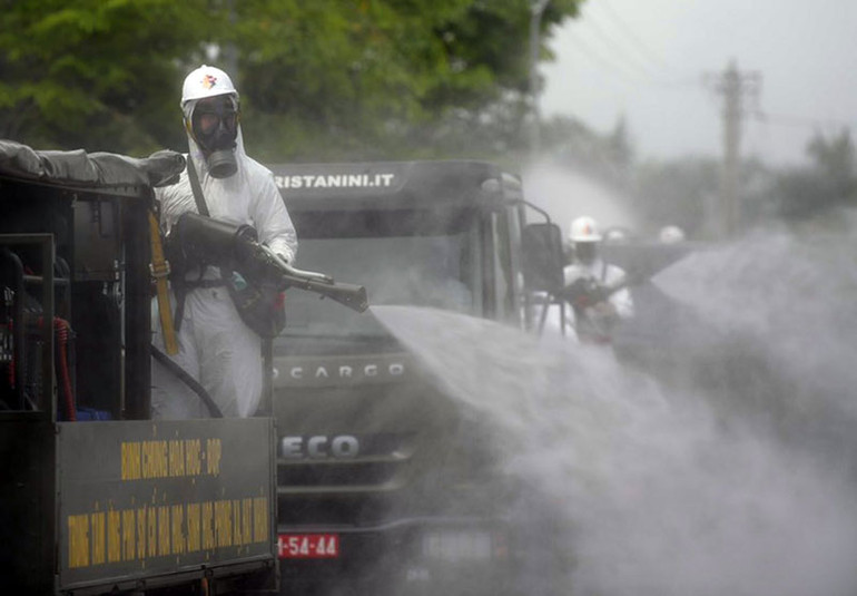 Phun khử khuẩn, tiêu độc Bệnh viện Bệnh Nhiệt đới Trung ương cơ sở Kim Chung -0