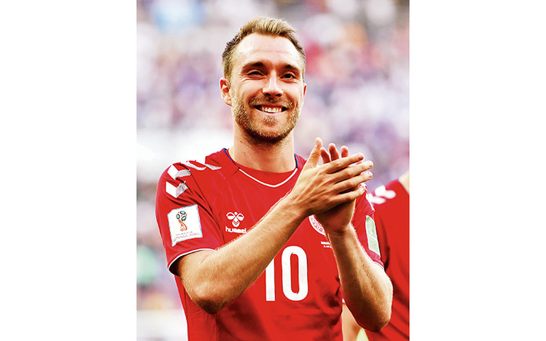 Khi bóng đá không đơn giản là đá bóng... -0