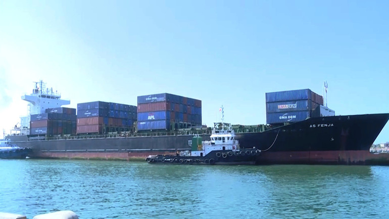 Tàu vận tải hàng hóa bằng container cập cảng biển Nghi Sơn Thanh Hóa tạo nguồn thu, linh hoạt trong điều hành ngân sách -0