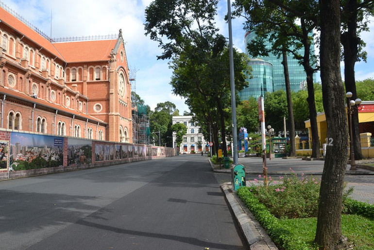 TP Hồ Chí Minh ngày đầu giãn cách xã hội theo Chỉ thị 16 -0