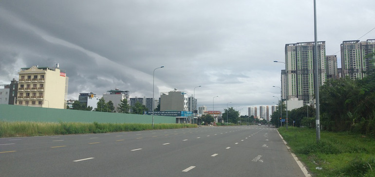 TP Hồ Chí Minh ngày đầu giãn cách xã hội theo Chỉ thị 16 -0