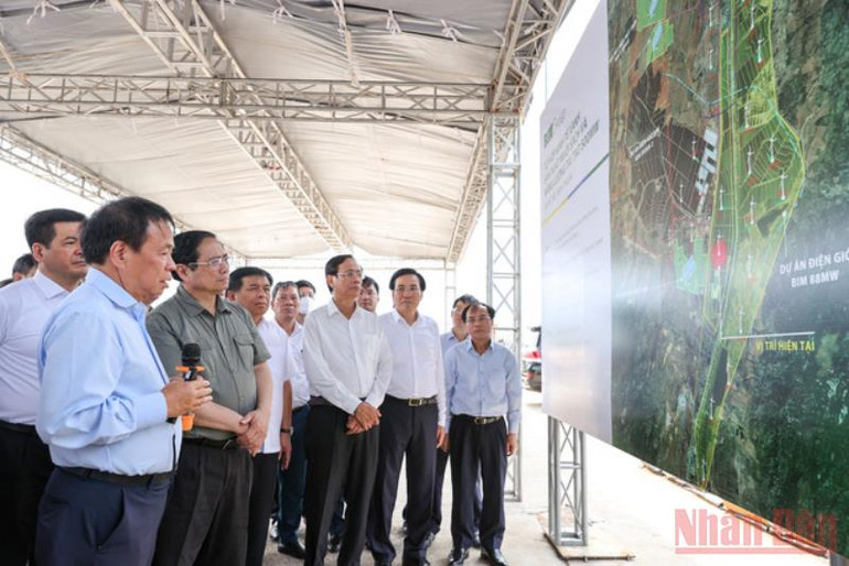 Phần ghép tin hoạt động của Thủ tướng chiều nay -0