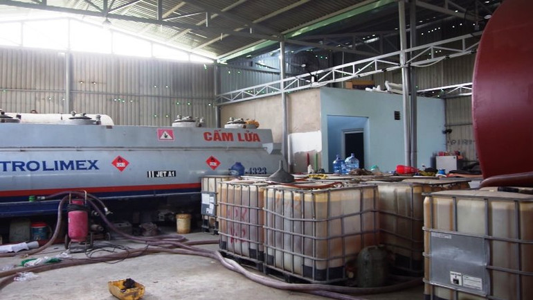 Phát hiện một vụ sản xuất xăng giả quy mô lớn tại Bà Rịa - Vũng Tàu -0