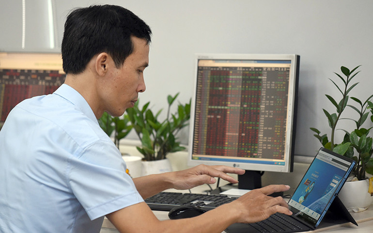 Cảnh báo thủ đoạn mời gọi đầu tư chứng khoán trái phép -0