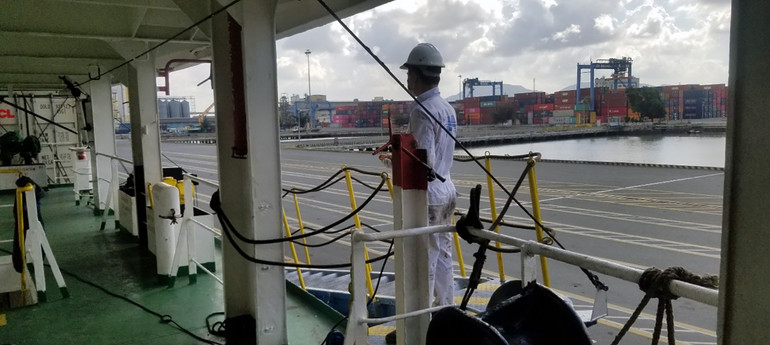 Bài 3: Thuyền viên đi biển: Còn đó nhiều tâm tư -0