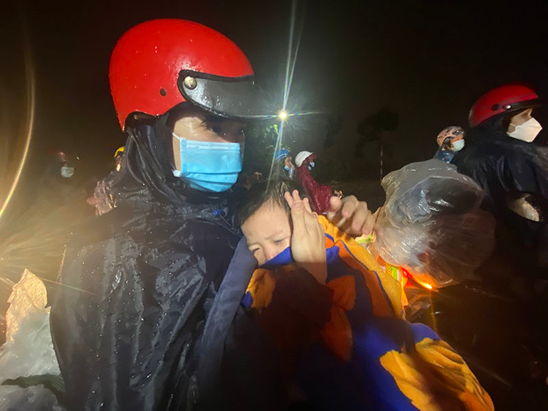 Kiệt sức trên đường hồi hương -0