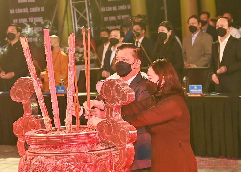 Lễ tưởng niệm đồng bào tử vong và cán bộ, chiến sĩ hy sinh trong dịch Covid-19 -0