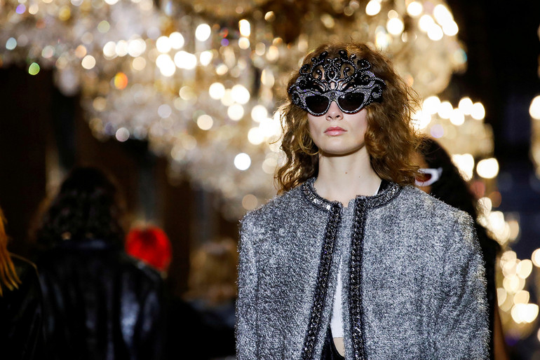 Buổi trình diễn Louis Vuitton Xuân Hè 2022. (Ảnh: GONZALO FUENTES/Reuters) Những sự kiện thời trang lớn được mong đợi vào năm 2022 -0