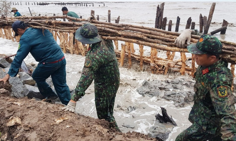 Khắc phục sạt lở đất ở vùng châu thổ Cửu Long (Bài 1) -0