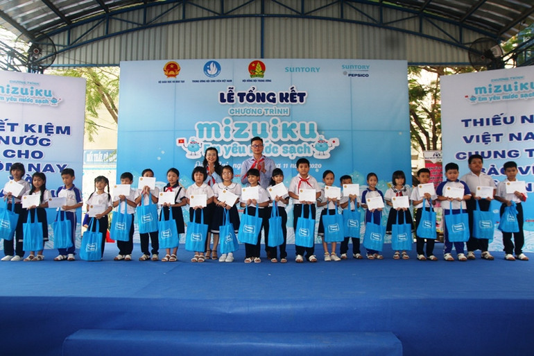 Tổng kết chương trình em yêu nước sạch năm 2020 -0