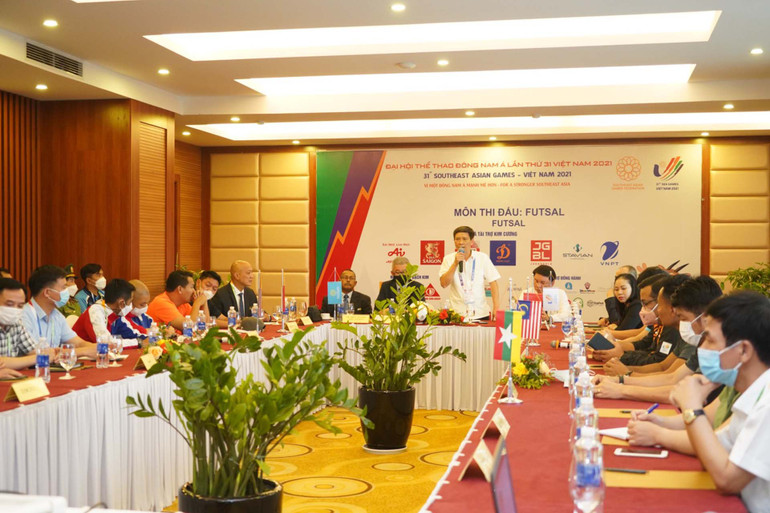 Ban Tổ chức bộ môn futsal SEA Games 31 tổ chức họp báo. (Ảnh: Đào Phương) Đội tuyển futsal Việt Nam nỗ lực cho mục tiêu cao nhất -0
