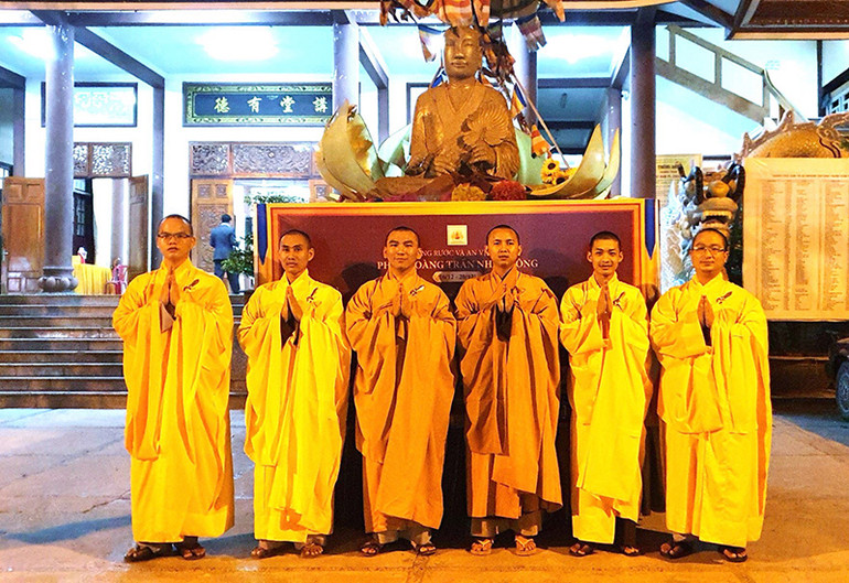 Cung rước tôn tượng Phật Hoàng Trần Nhân Tông đến Thiền viện Trúc Lâm Chánh Giác -0