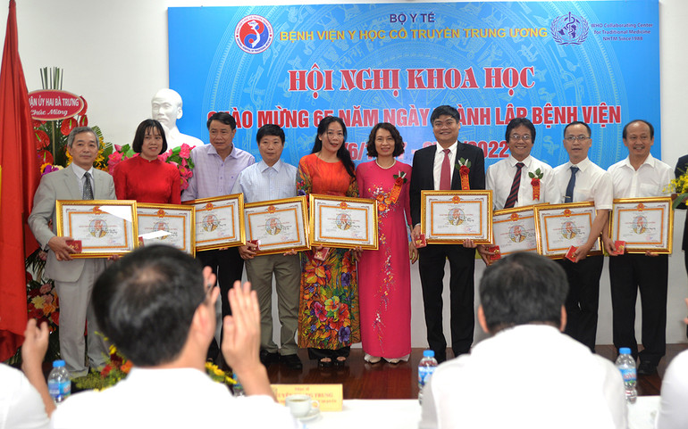 Kỷ niệm 65 năm ngày thành lập Bệnh viện Y học Cổ truyền Trung ương -0