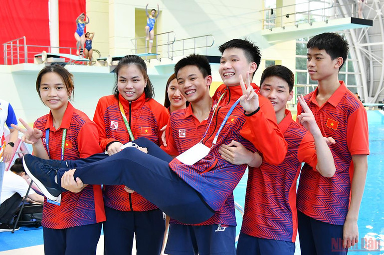 Nhảy cầu mang niềm vui đầu về cho Thể thao Việt Nam tại SEA Games 31 -0