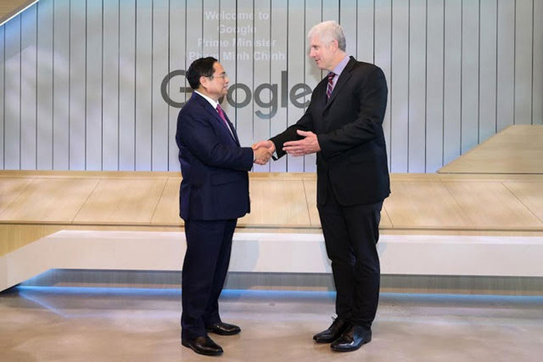 Thủ tướng Phạm Minh Chính gặp ông Rick Osterloh Phó Chủ tịch cấp cao Google. Thủ tướng Phạm Minh Chính thăm các tập đoàn công nghệ hàng đầu của Hoa Kỳ -0