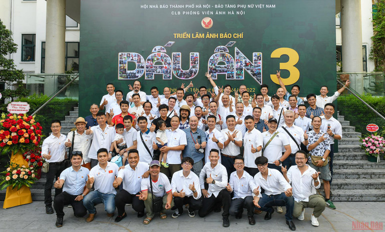 Lễ khai mạc triển lãm ảnh báo chí 