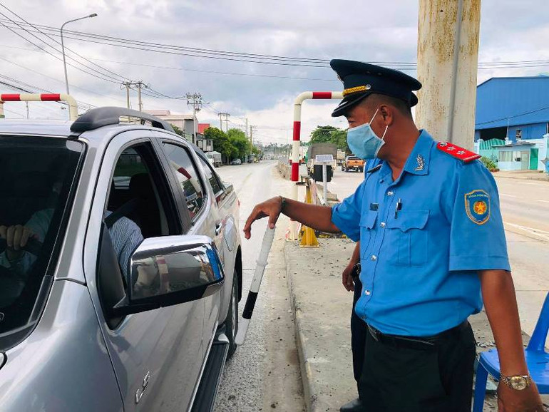 Ngày đầu tiên thực hiện giãn cách theo Chỉ thị 16 ở Đồng Nai -0