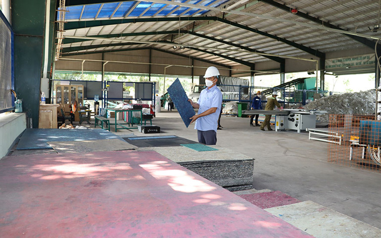 Đồng Nai khuyến khích doanh nghiệp tái chế chất thải -0