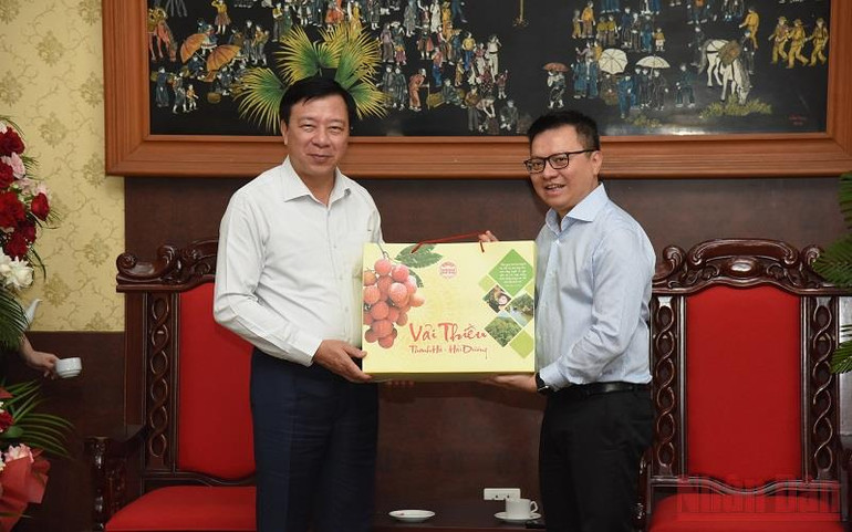 Đoàn công tác các Bộ, ban, ngành, đơn vị thăm, chúc mừng Báo Nhân Dân -0