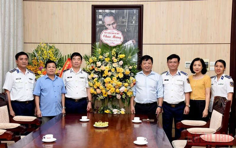 Đoàn công tác các Bộ, ban, ngành, đơn vị thăm, chúc mừng Báo Nhân Dân -0