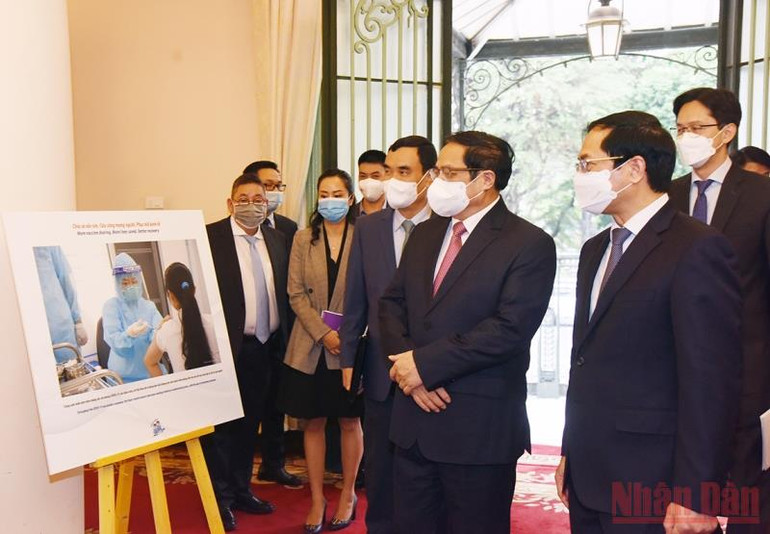 Việt Nam luôn ủng hộ tăng cường đoàn kết, hợp tác quốc tế trong phòng, chống dịch Covid-19 -0