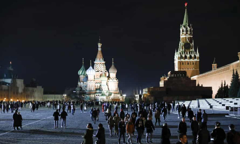 Quảng trường Đỏ, Moscow, Nga, nơi diễn ra sự kiện môi trường tắt đèn hàng năm. Ảnh: Anadolu Agency / Getty Images. Các địa danh trên thế giới tắt đèn trong Giờ Trái đất -0