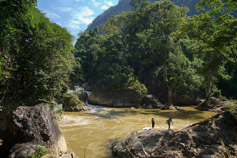 Một phần suối trong Vườn quốc gia Ba Bể (Ảnh: J Marshall - Tribaleye Images / Alamy Stock Photo) 10 vườn quốc gia hấp dẫn nhất Việt Nam -0