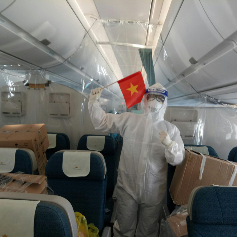 BS Thân Mạnh Hùng: Tôi sẽ viết hồi ký về những năm tháng sống khác với Covid-19 -0