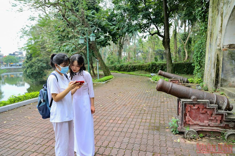 Hà Nội chuẩn bị khai trương tuyến phố đi bộ quanh Thành cổ Sơn Tây -7