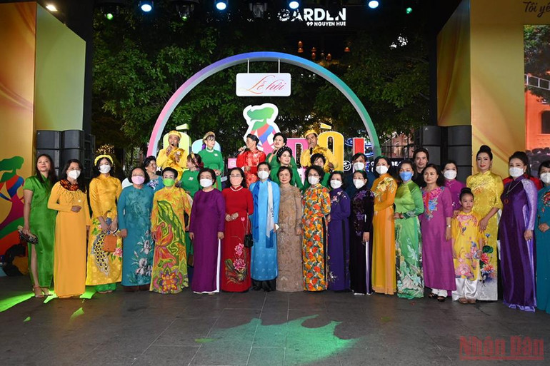 Khai mạc Lễ hội Áo dài Thành phố Hồ Chí Minh lần thứ 8 -0