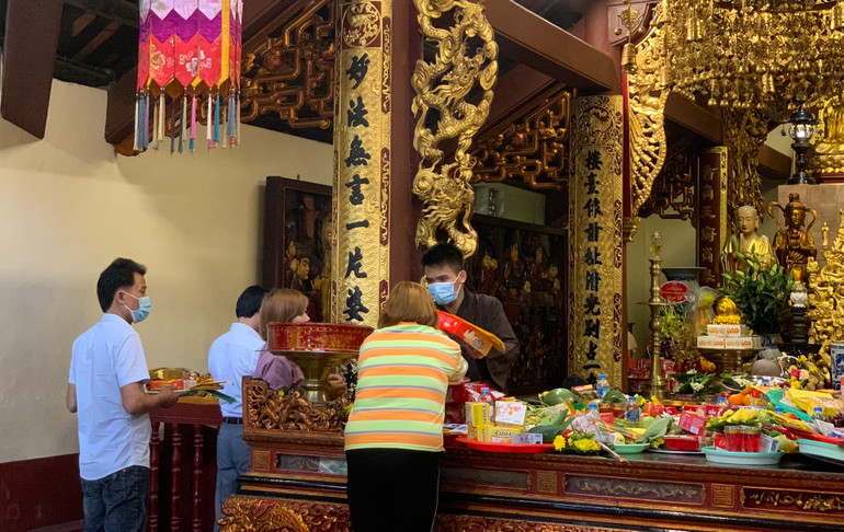 Chùa Hương bảo đảm an toàn dịch bệnh trong ngày đầu mở cửa đón khách du xuân -0