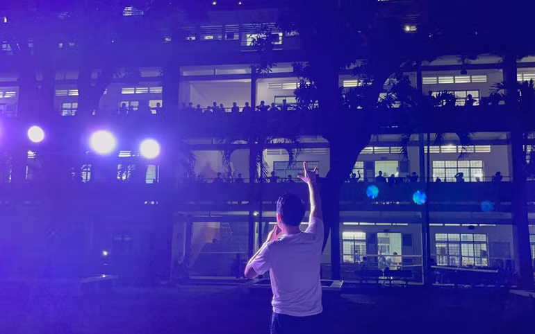 Sân khấu đẹp nhất -0