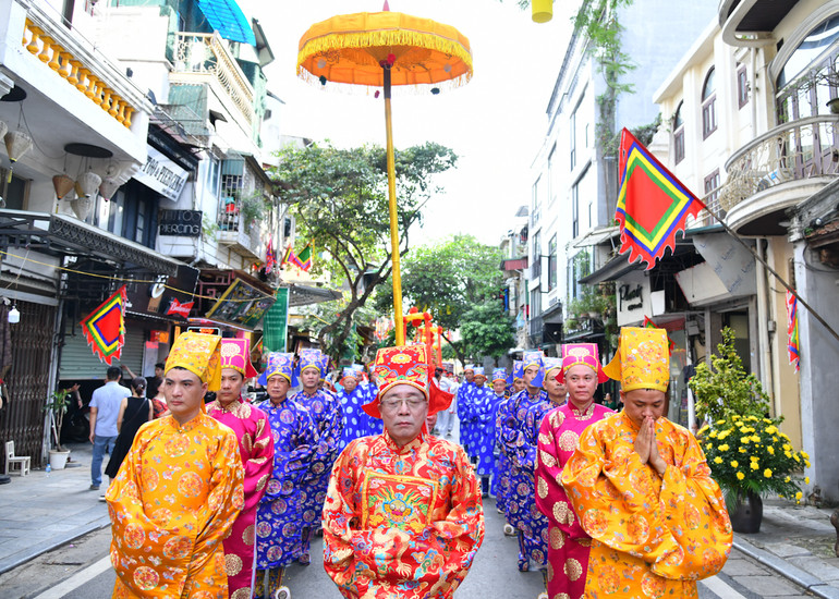 Lễ cung rước Tôn thần Đông trấn Thăng Long -0