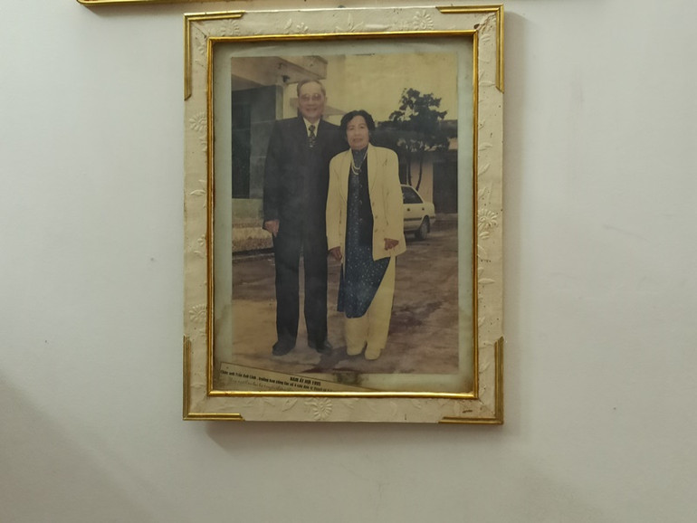 Nữ chiến sĩ giao liên phi thường -0