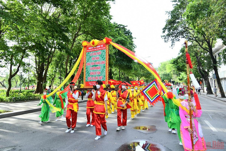 Lễ cung rước Tôn thần Đông trấn Thăng Long -0