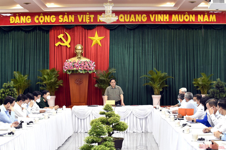Quang cảnh buổi họp. Thủ tướng: Đồng Nai dứt khoát không để dịch lây lan vào khu công nghiệp, thực hiện bằng được mục tiêu kép -0