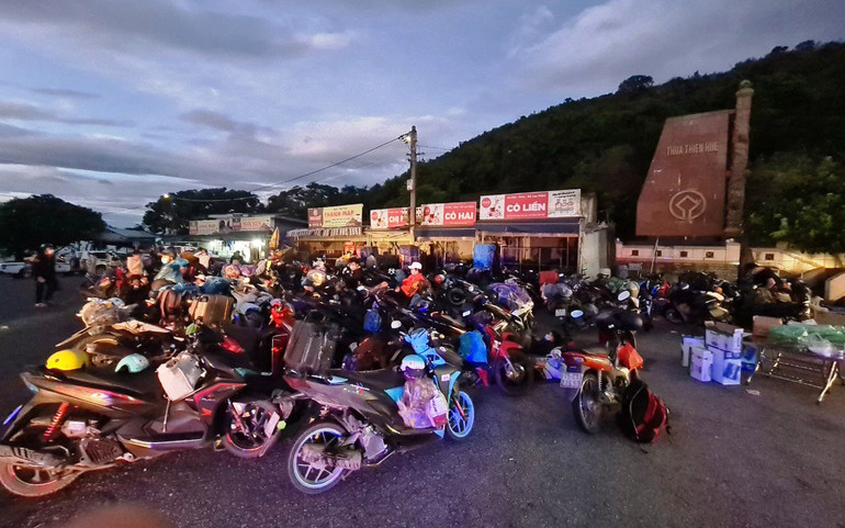 Nguy cơ lây lan dịch bệnh khi chạy xe máy về quê tránh dịch -0