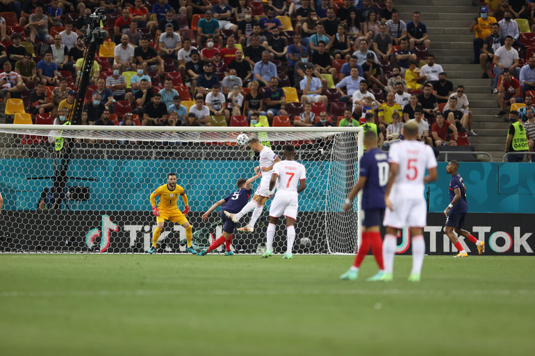 Cận cảnh Pháp gục ngã trên chấm luân lưu, nhường vé vào tứ kết Euro cho Thụy Sĩ -0