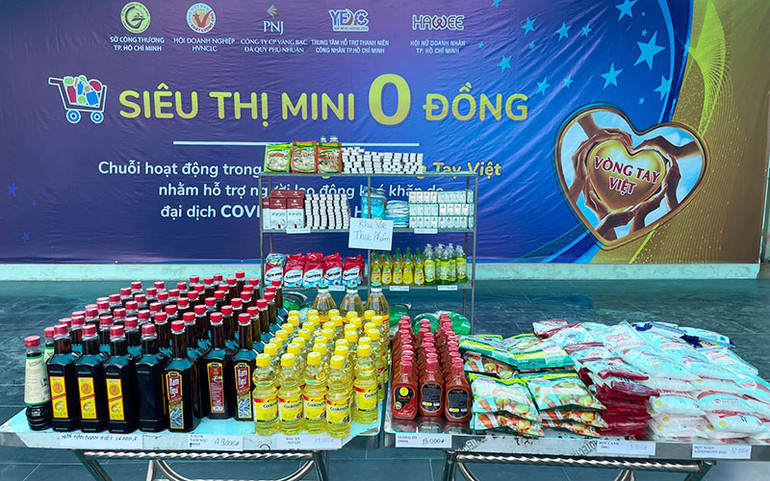 Các loại mặt hàng được sắp xếp gọn gàng tại “Siêu thị mini 0 đồng”. Triển khai “Siêu thị mini 0 đồng” tại Thành phố Thủ Đức -0