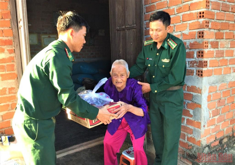 Dấu ấn người lính biên phòng trên vùng biên giới Đắk Lắk -0